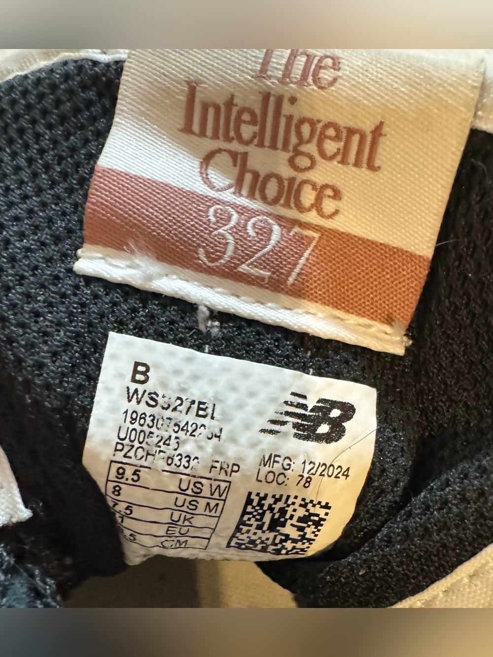 New Balance 327 - Black/White Sneakers Size 9.5 Women, 8 Men - Picture 10 of 11